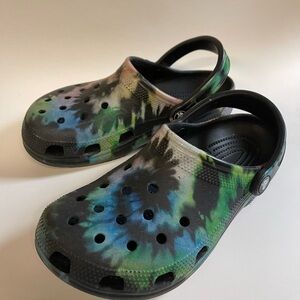 Unisex tie dye crocs